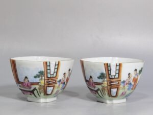 Qing Dynasty Qianlong famille rose stone Buddhist temple dragon girl listening to the piano square cup