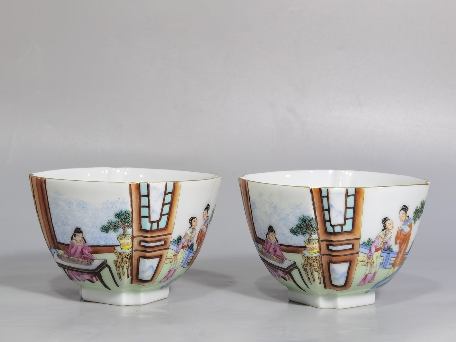 Qing Dynasty Qianlong famille rose stone Buddhist temple dragon girl listening to the piano square cup