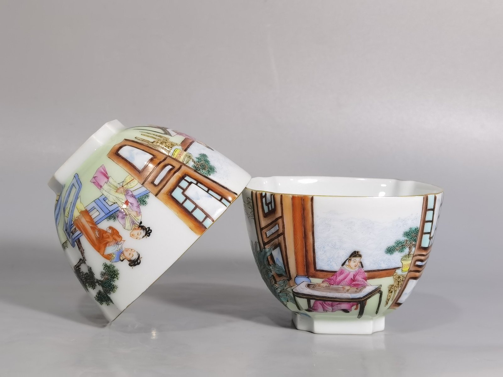 Qing Dynasty Qianlong famille rose stone Buddhist temple dragon girl listening to the piano square cup