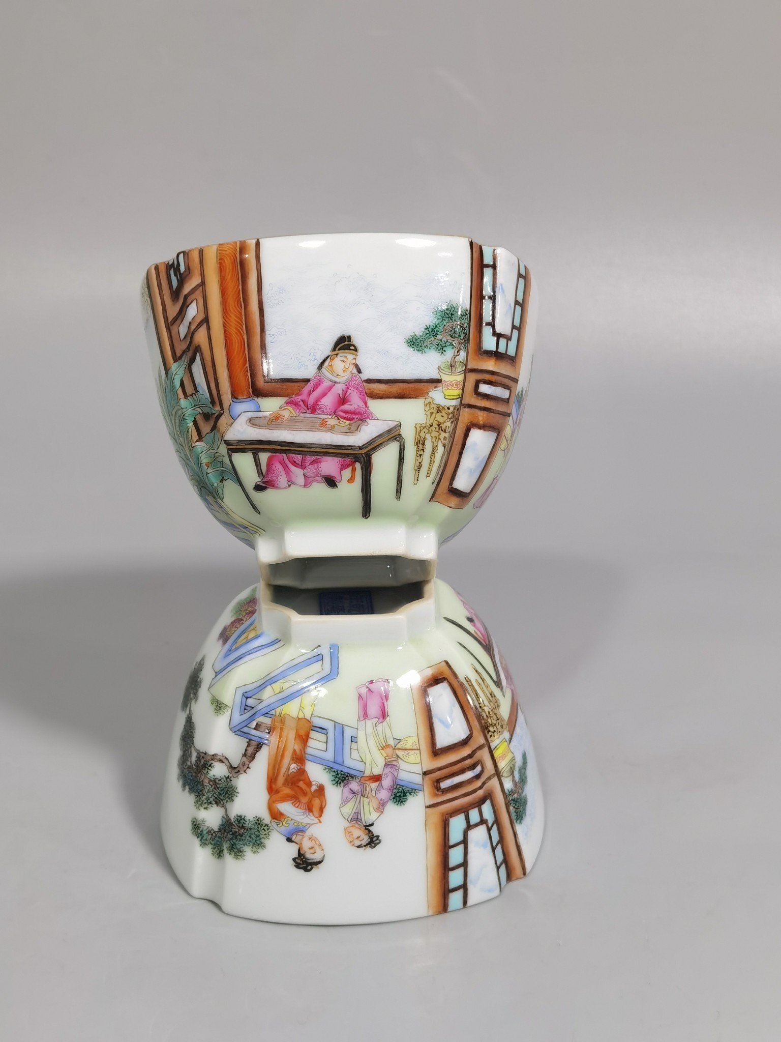 Qing Dynasty Qianlong famille rose stone Buddhist temple dragon girl listening to the piano square cup