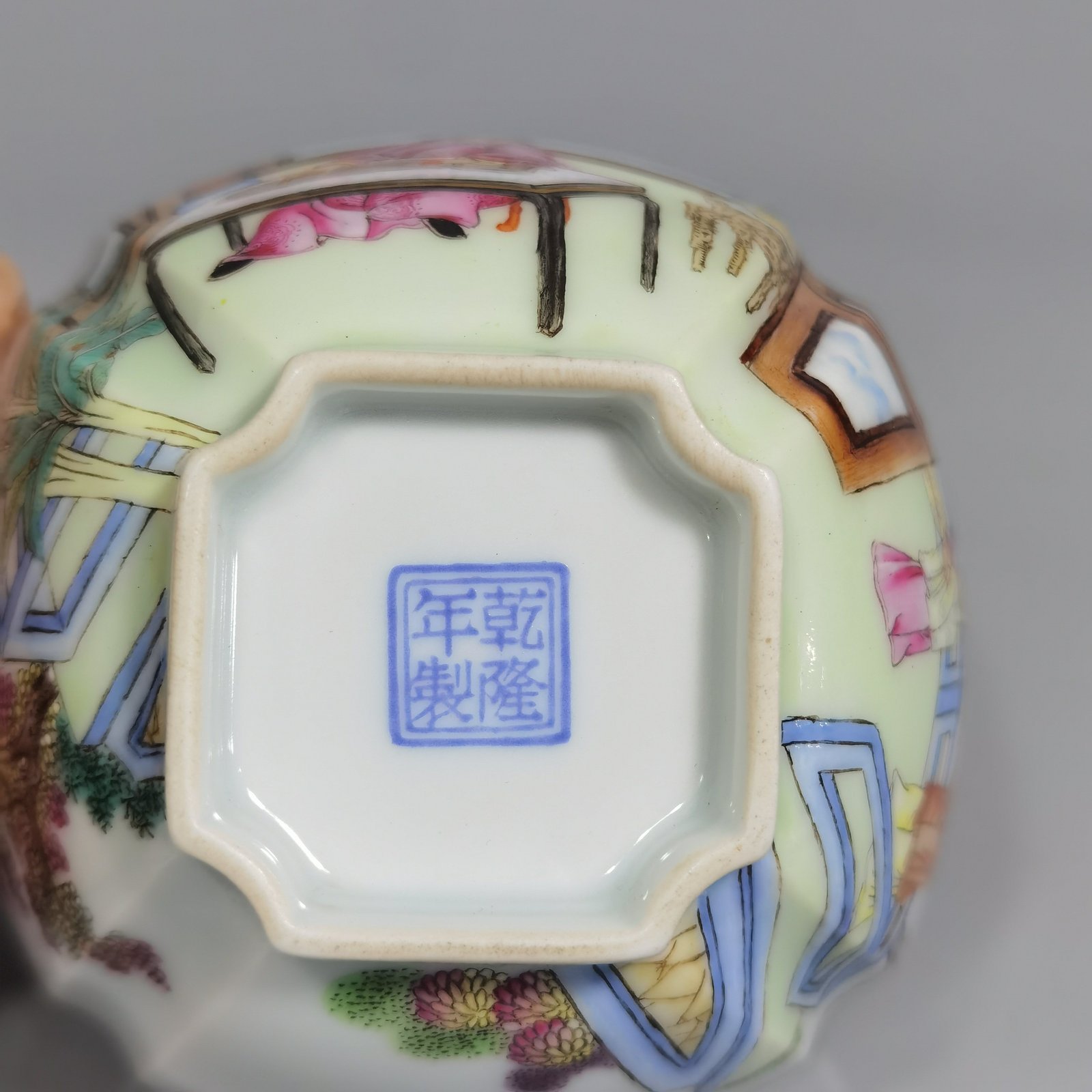 Qing Dynasty Qianlong famille rose stone Buddhist temple dragon girl listening to the piano square cup