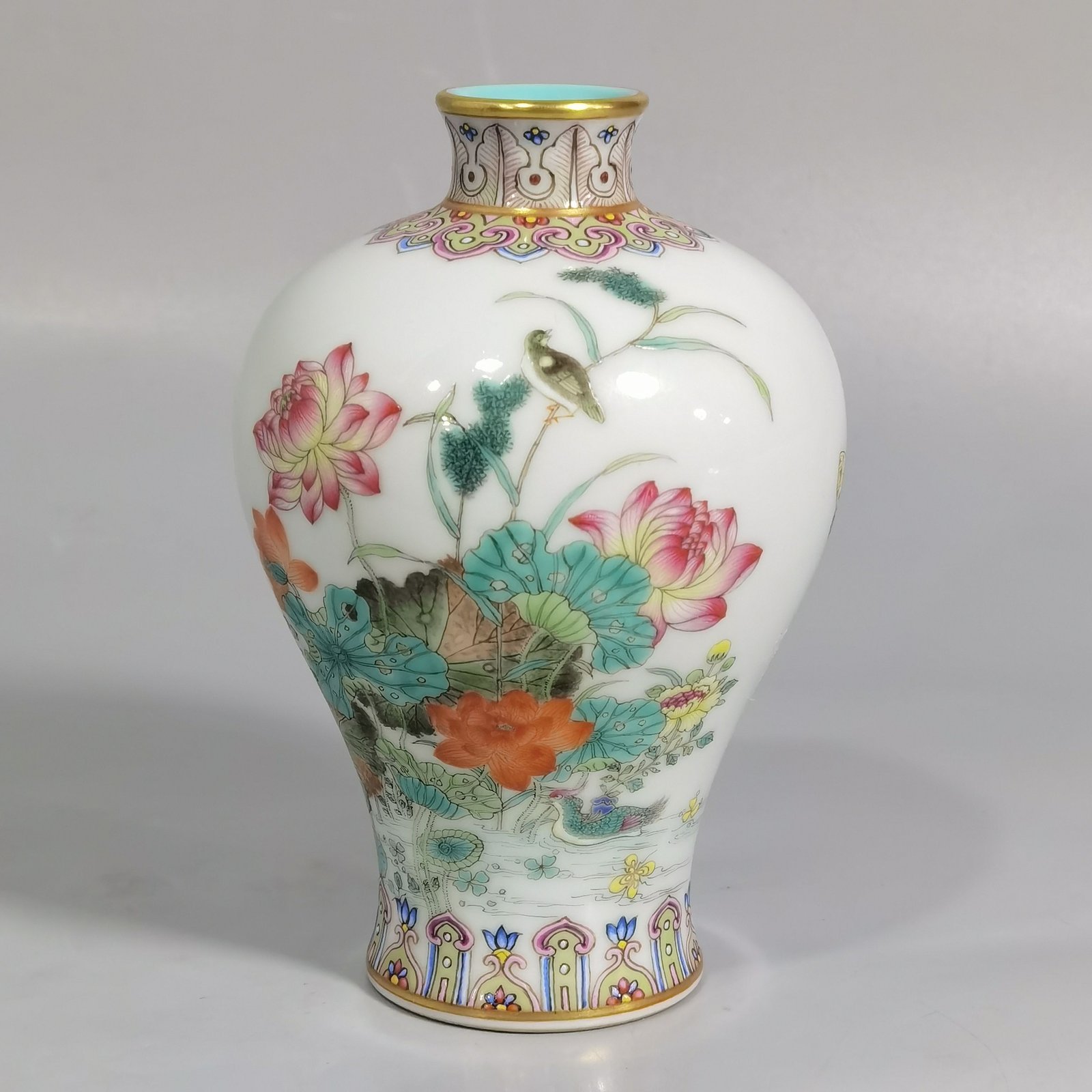 Qing Dynasty Qianlong Pastel plum vase