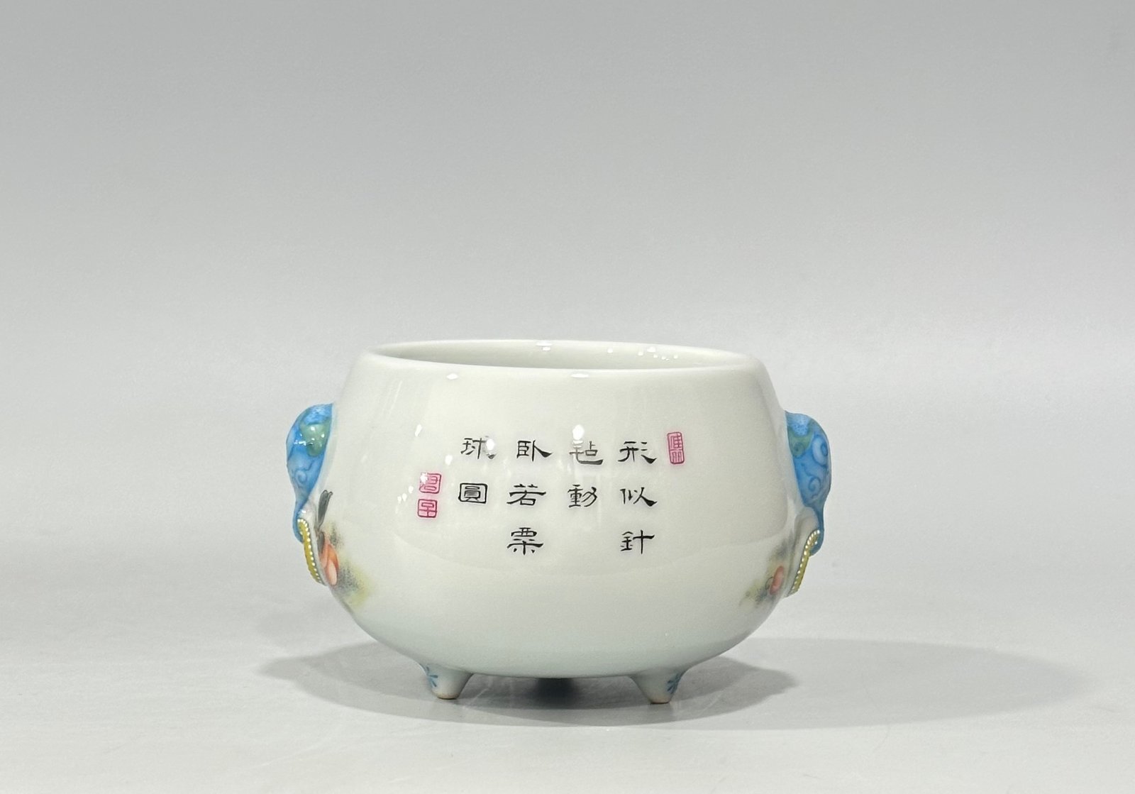 Qing Dynasty Qianlong Enamel painting with three legs and two ears washed