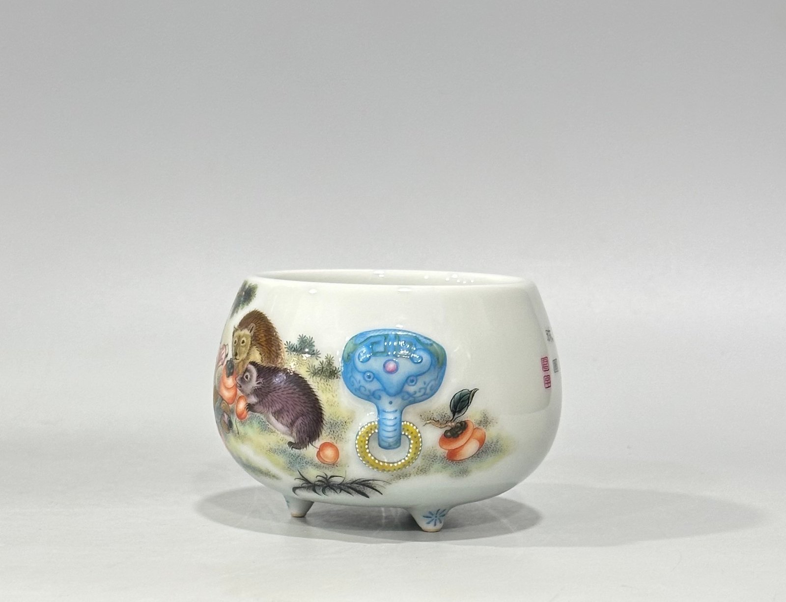 Qing Dynasty Qianlong Enamel painting with three legs and two ears washed