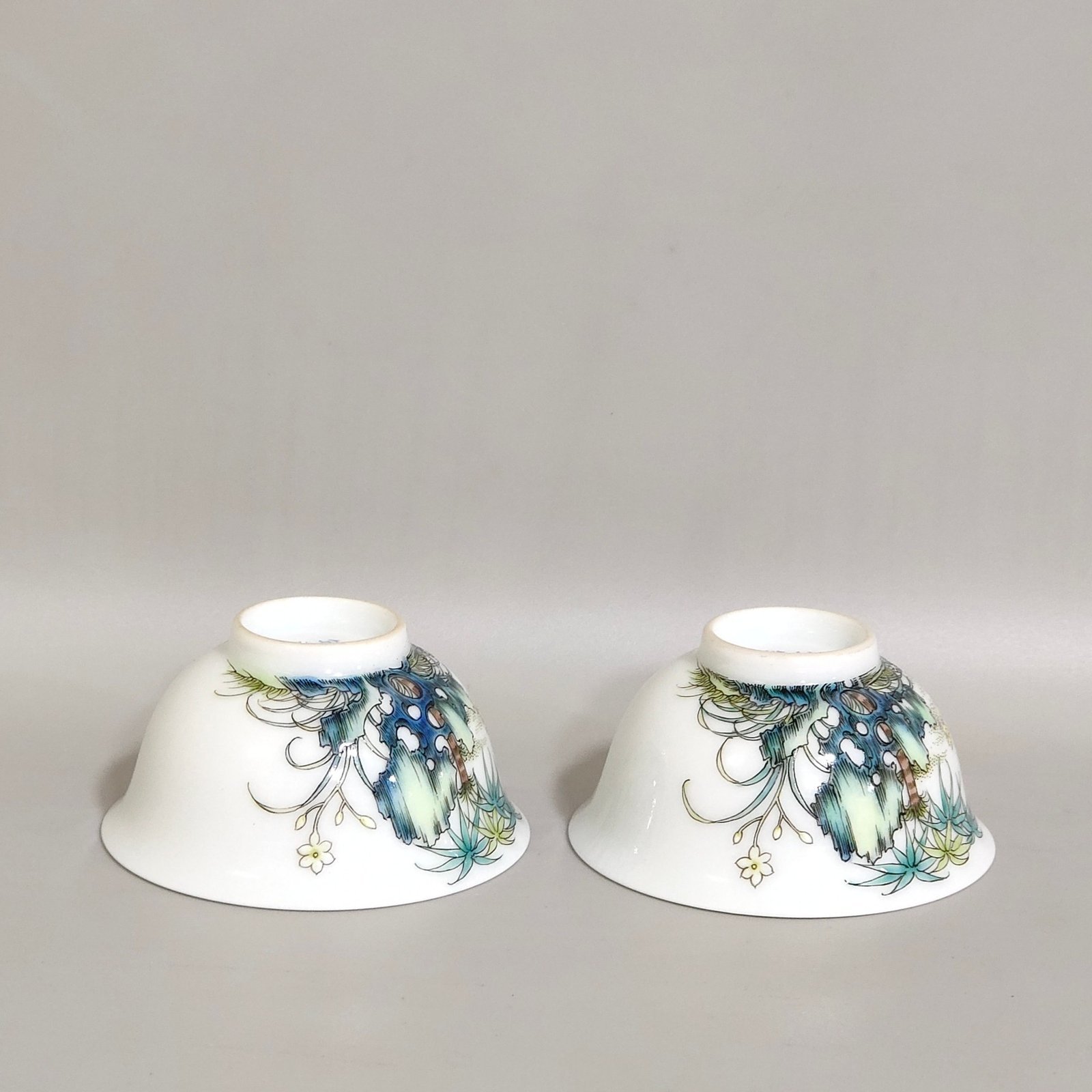 Qing Dynasty Qianlong family cup with good luck and great fortune