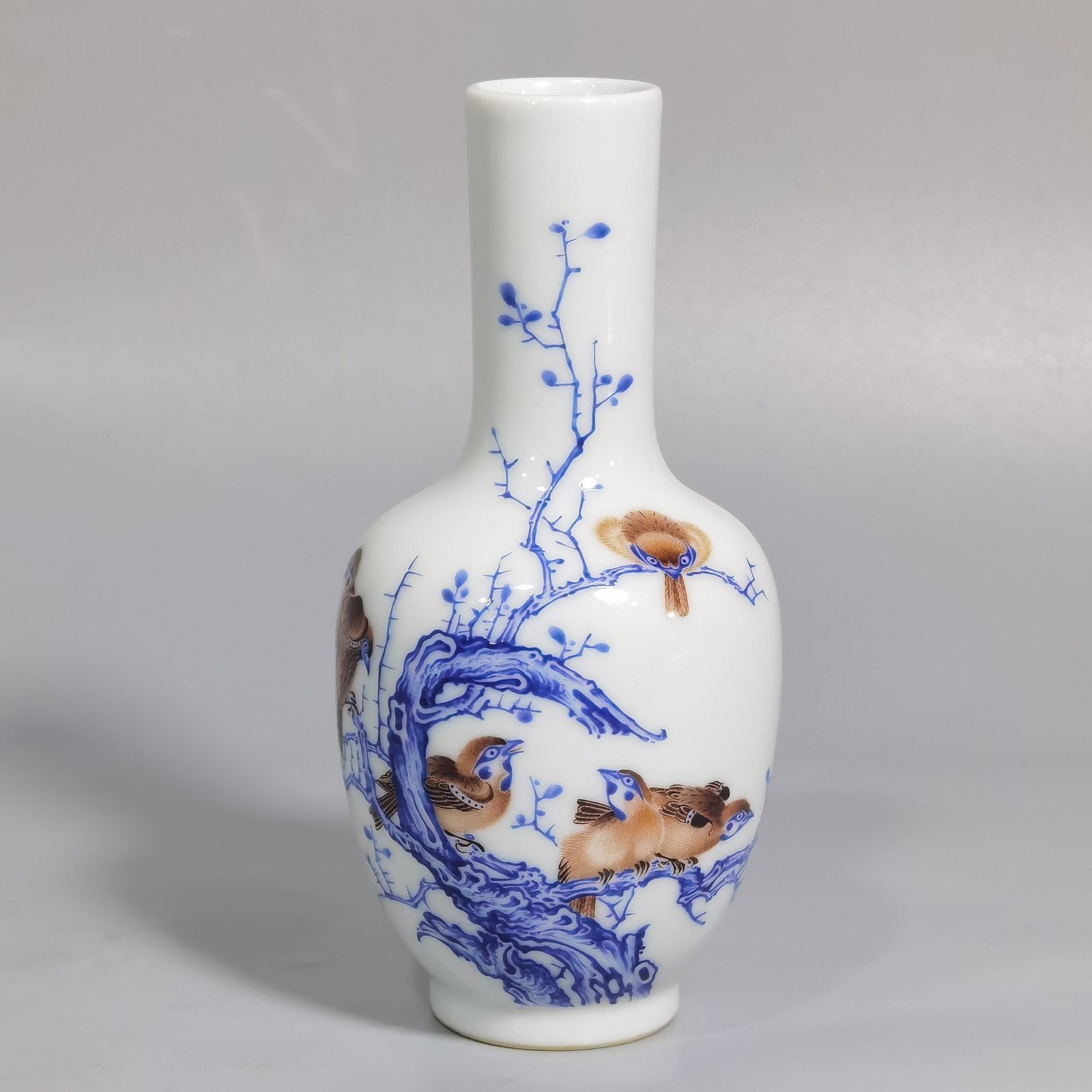 Qing Dynasty Qianlong year enamel vase with sparrow climbing branches