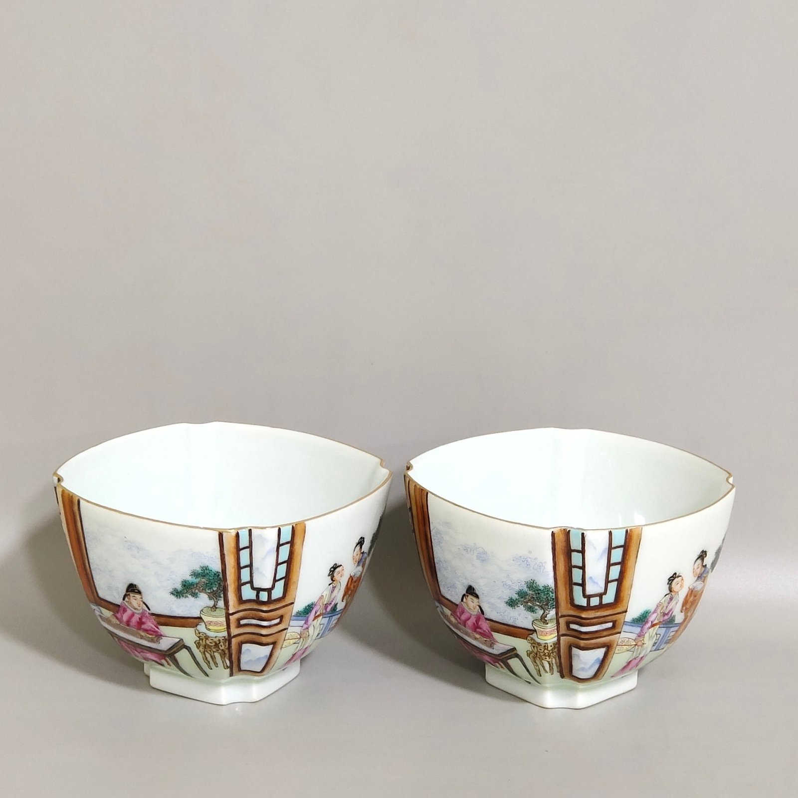 Qing Dynasty Qianlong Year of the Story of the West Chamber Square Cup