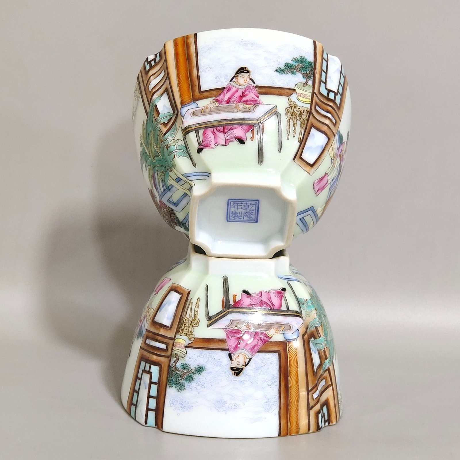 Qing Dynasty Qianlong Year of the Story of the West Chamber Square Cup