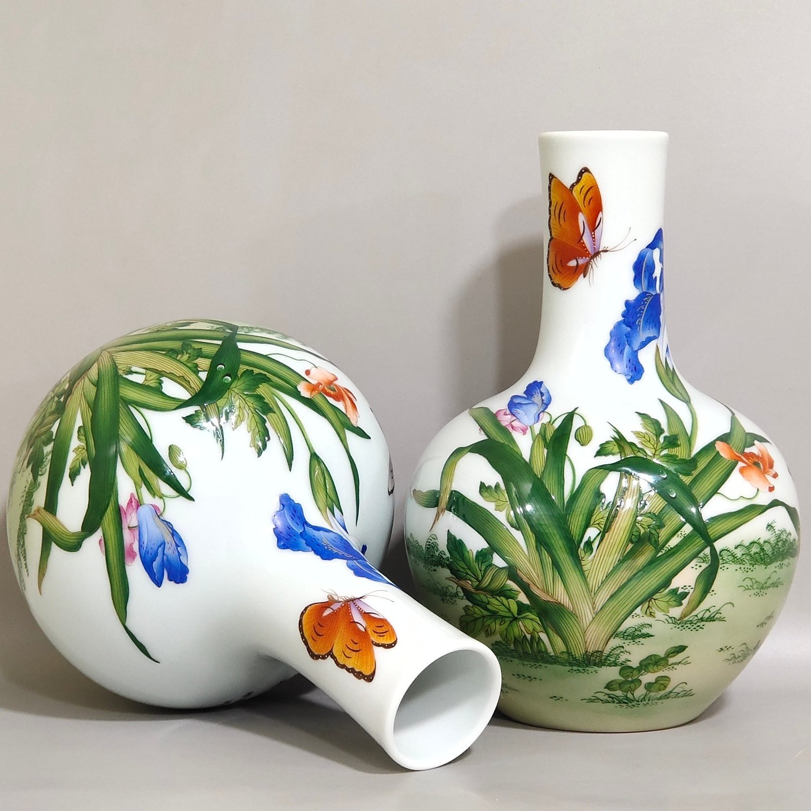 Qing Dynasty Qianlong enamel Lang Shining orchid poem celestial vase