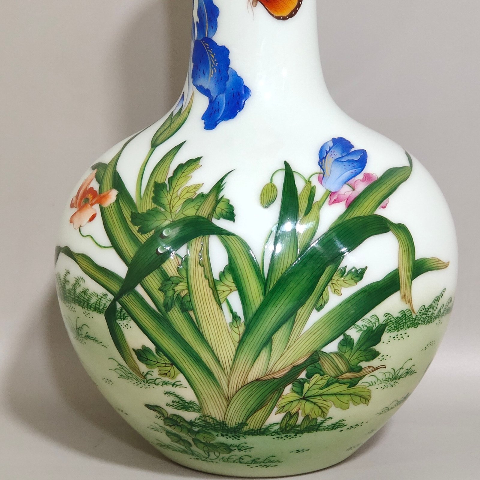 Qing Dynasty Qianlong enamel Lang Shining orchid poem celestial vase