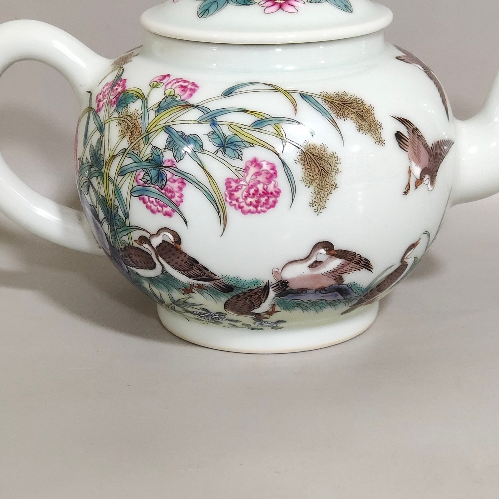 Qing Dynasty Qianlong enamel Feiming accommodation picture tea