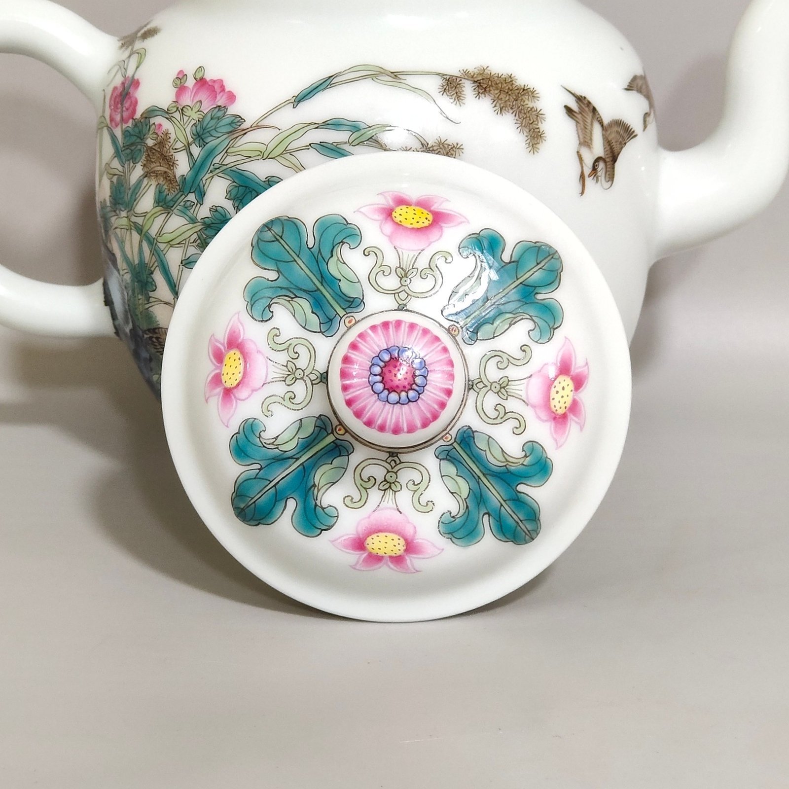 Qing Dynasty Qianlong enamel Feiming accommodation picture tea