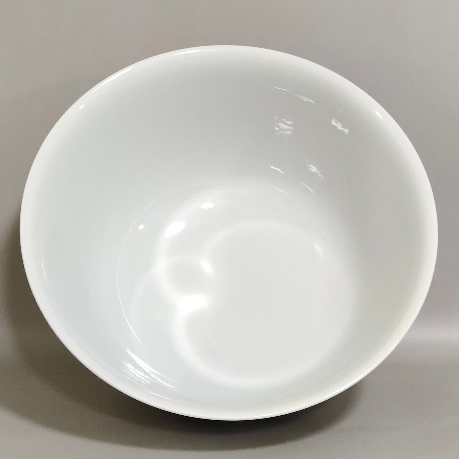 Qing Dynasty Qianlong pastel three-goat Kaitai large bowl