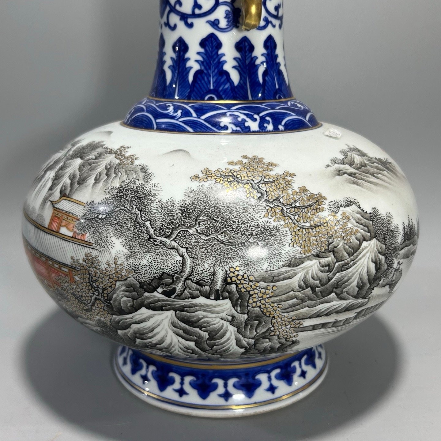 Qing Dynasty Qianlong blue lace ink color landscape amphora