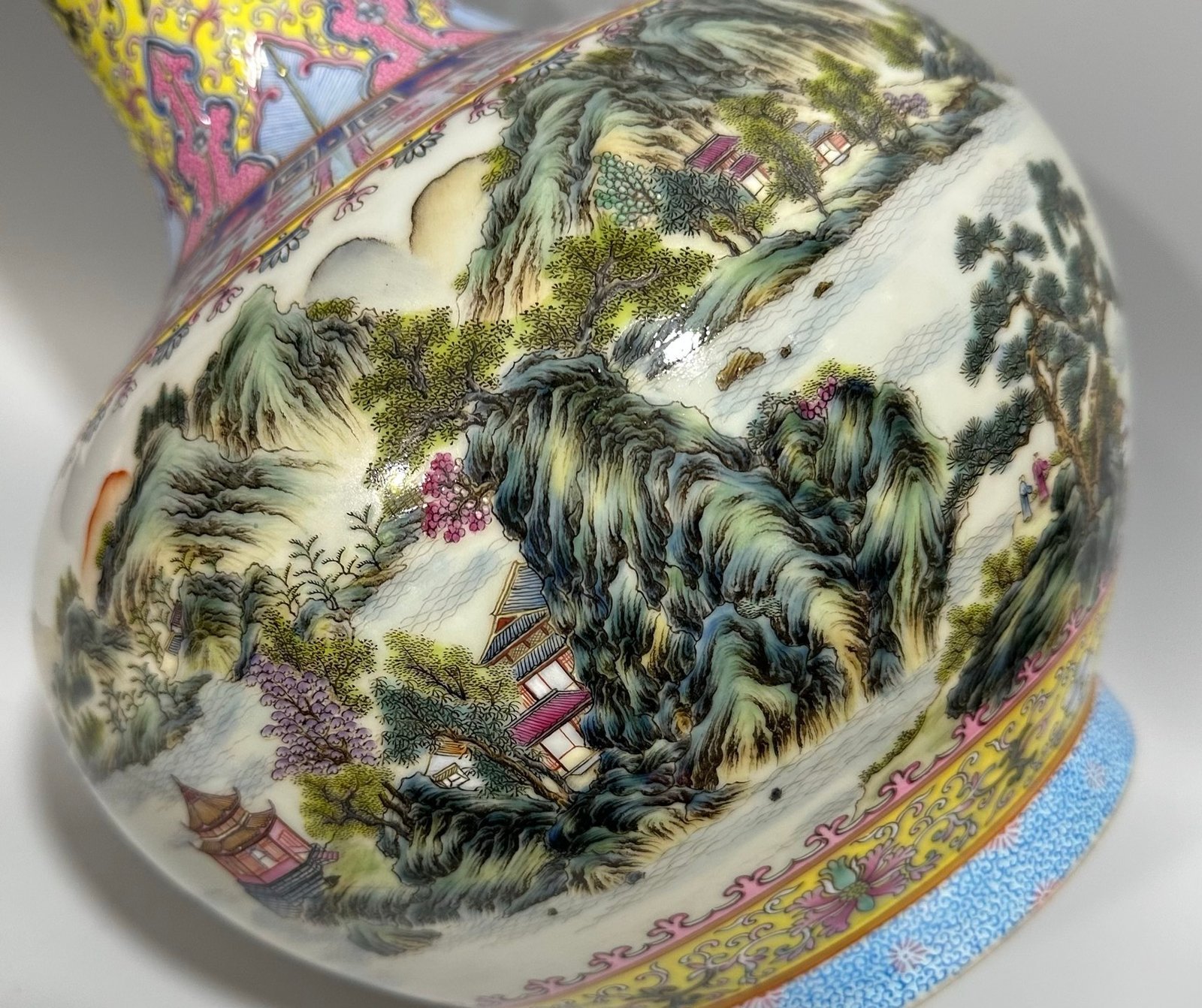 Qing Dynasty Qianlong Enamel yellow ground celestial sphere vase