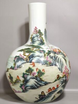 Qing Dynasty Qianlong the Hundred Monkeys Heavenly Sphere Vase