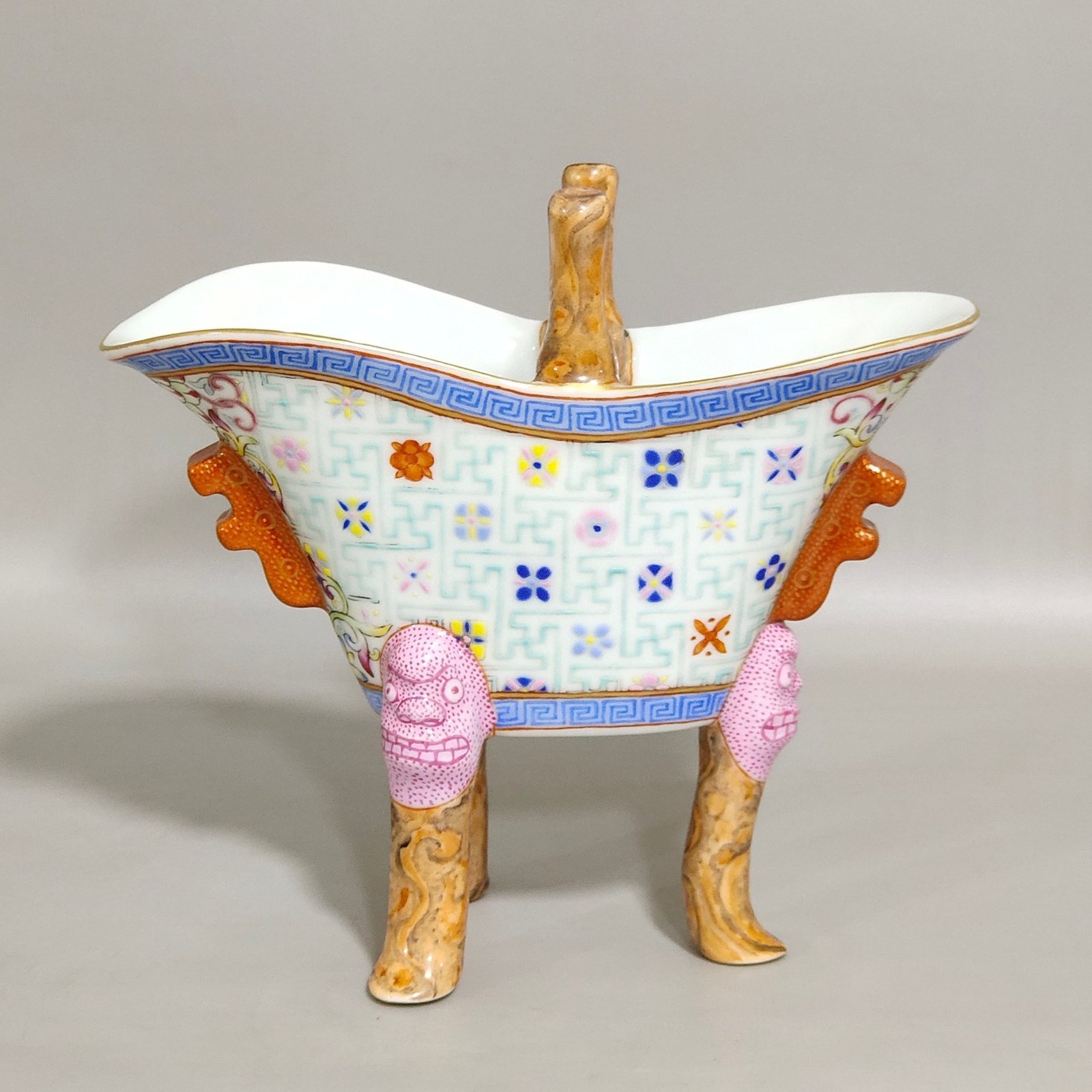 Qing Dynasty Qianlong character cup