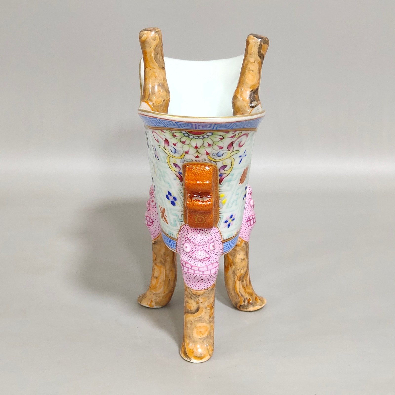 Qing Dynasty Qianlong character cup