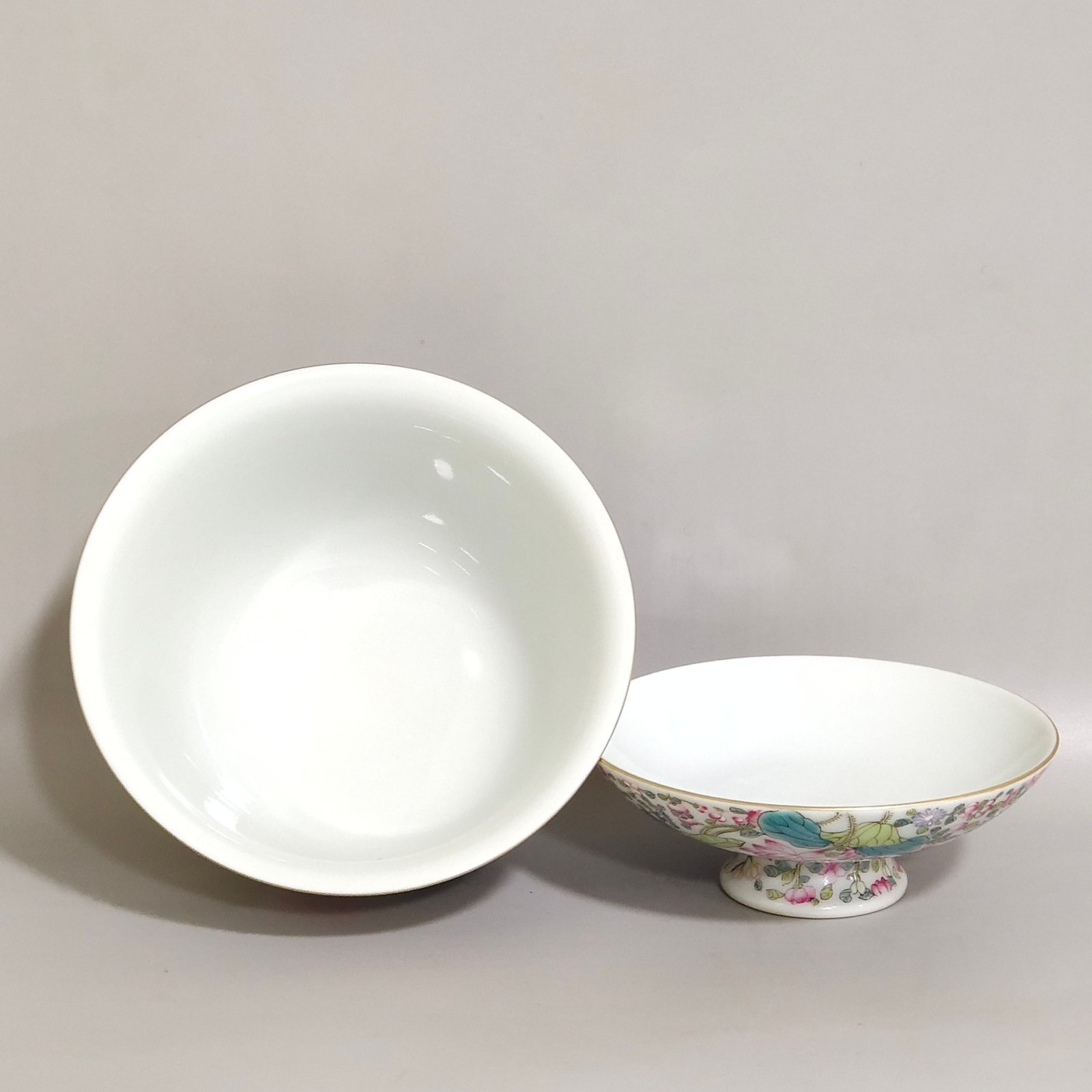 Qing Dynasty Qianlong Ten Thousand Flowers Presenting Rui Bowl
