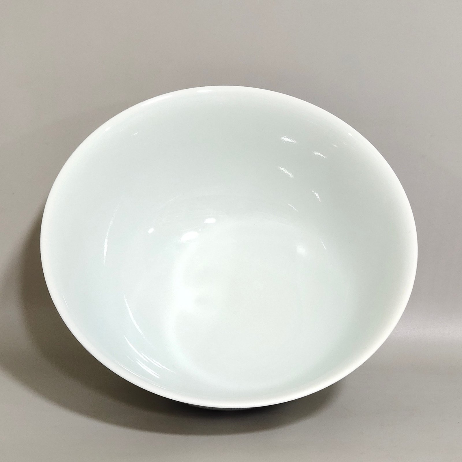 Qing Dynasty Qianlong ink and gold embroidered characters and stories on the poem bowl