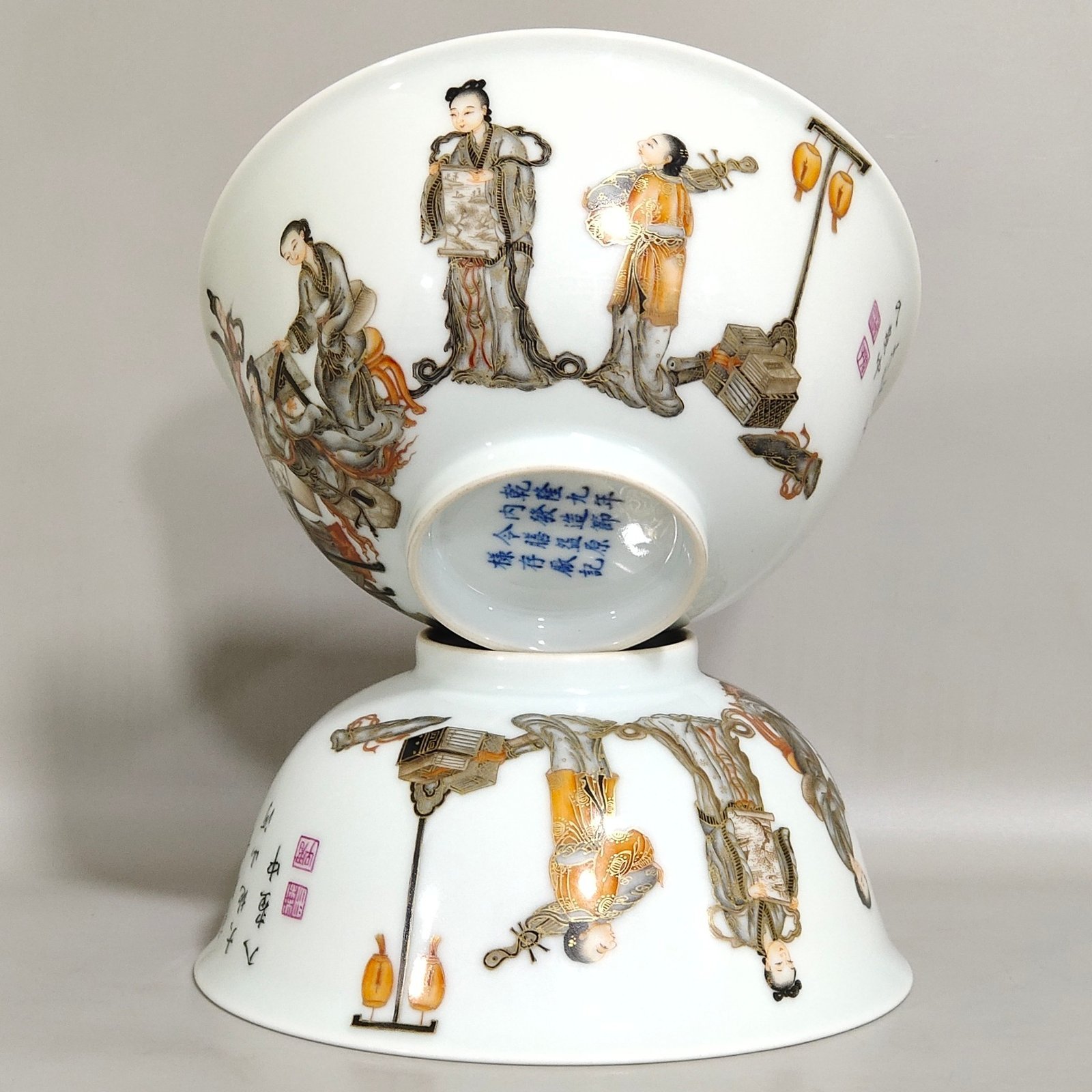Qing Dynasty Qianlong ink and gold embroidered characters and stories on the poem bowl