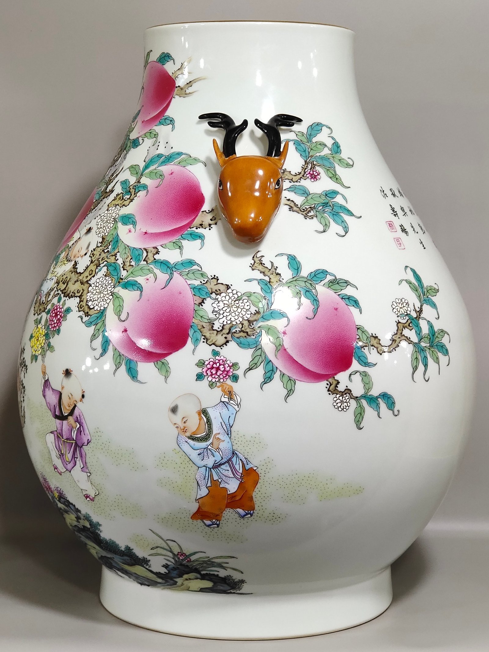 Qing Dynasty Qianlong Nine Peach Nine Boys Nine Sons Flat Peach Deer Head Zun