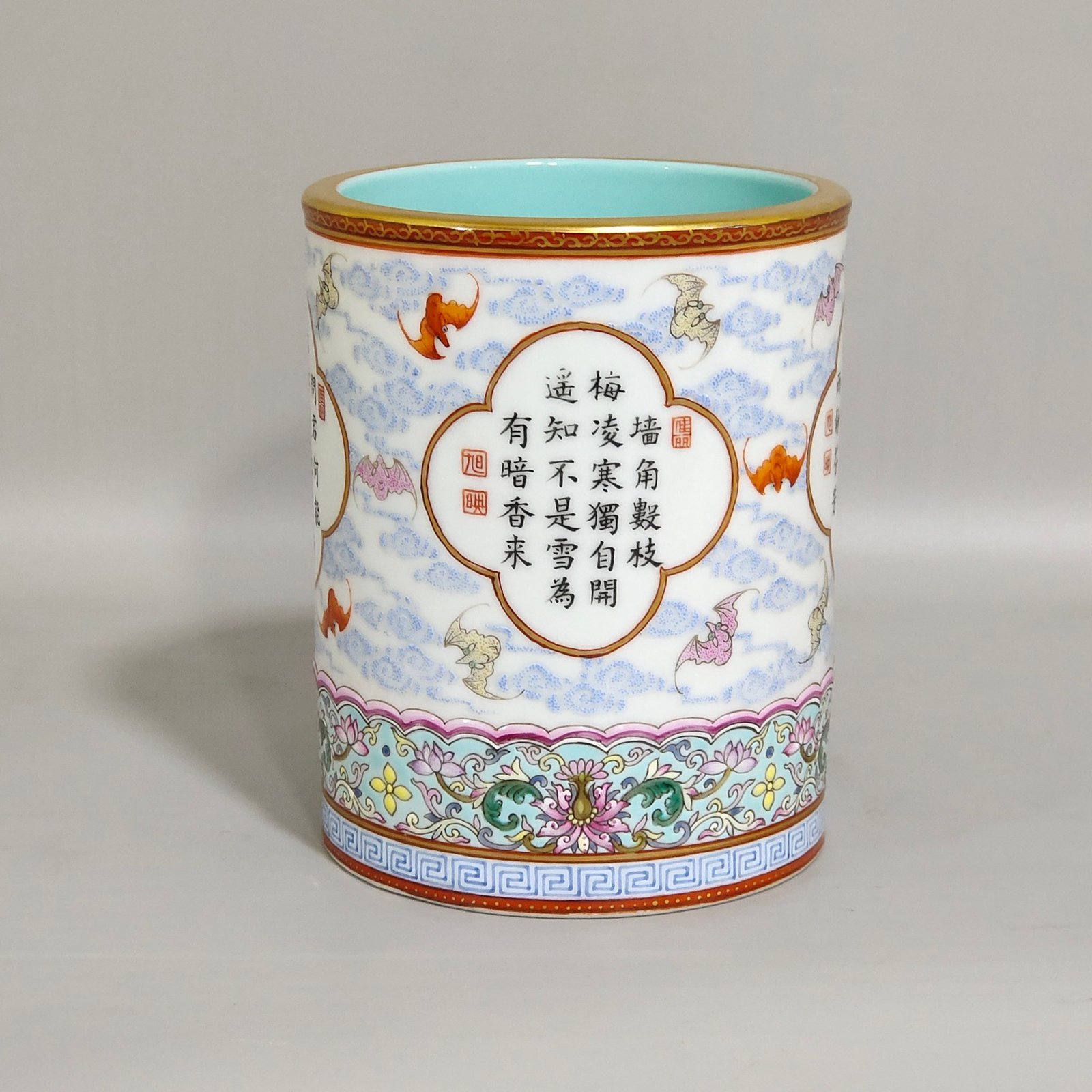 Qing Dynasty Qianlong Yunfu opened the window and wrote poems on the cylinder