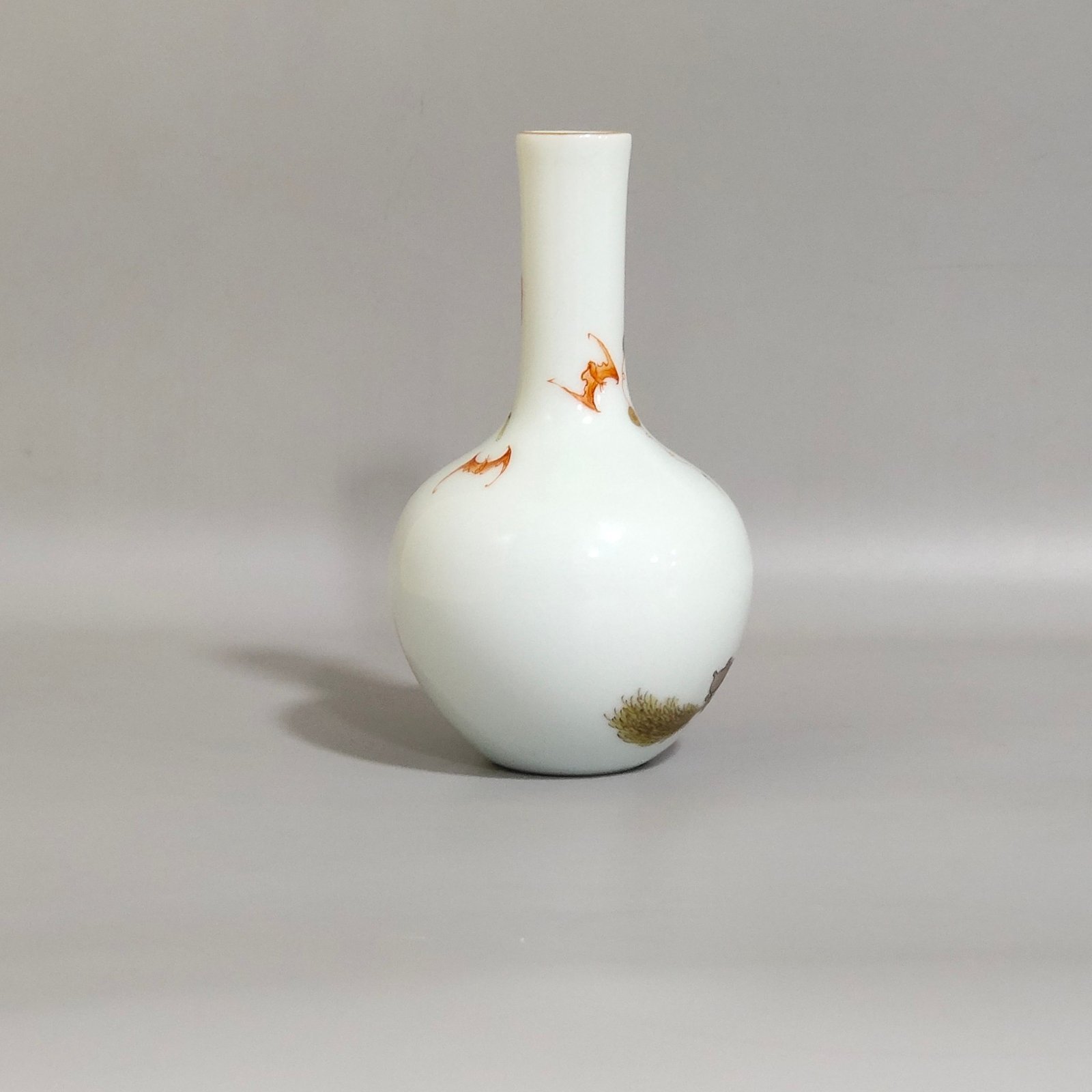Qing Dynasty Qianlong characters and stories combined with two immortals small celestial vase
