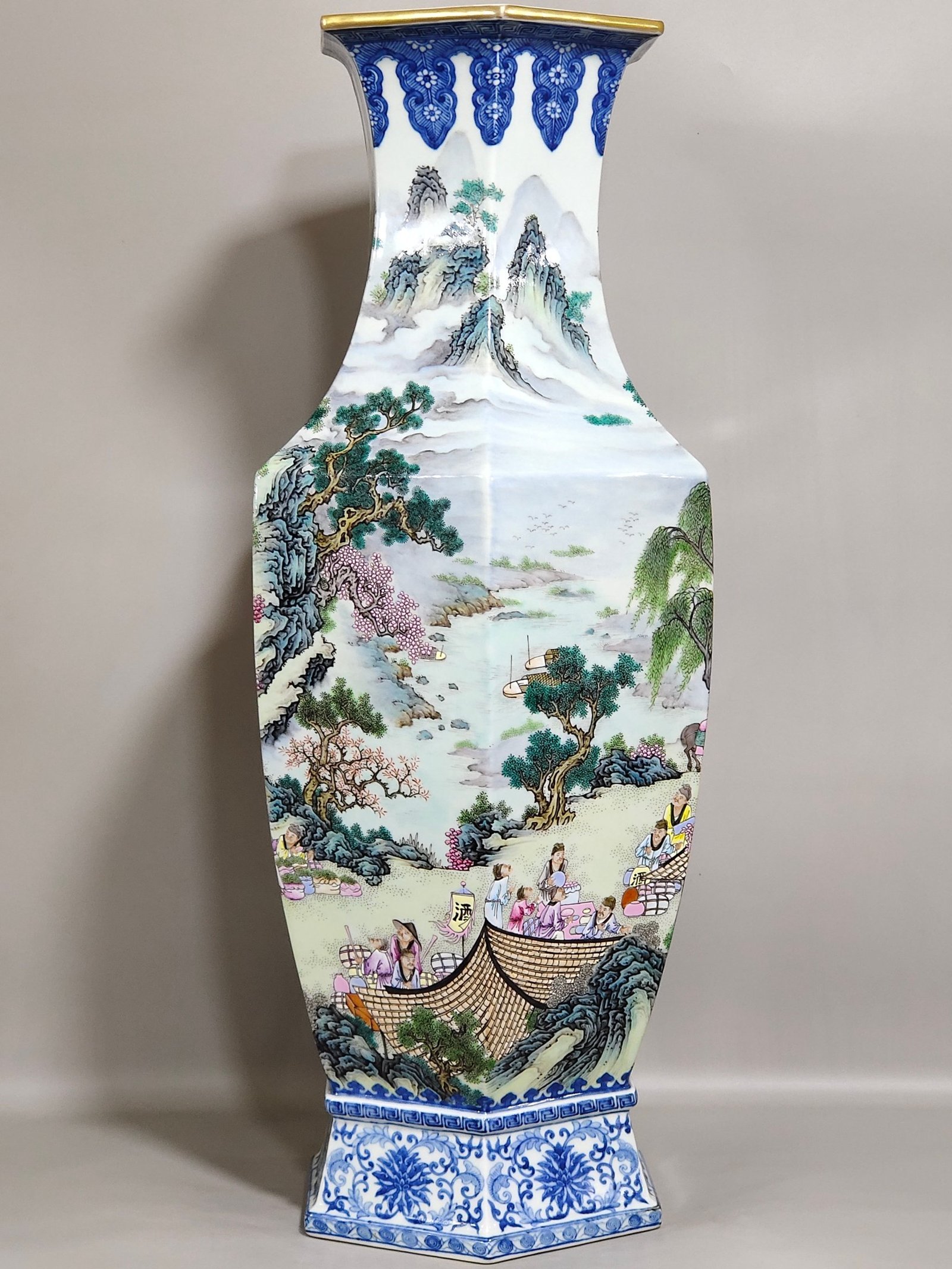 Qing Dynasty Qianlong character story wine tasting picture six-square bottle