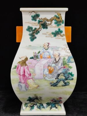 Qing Dynasty Qianlong character story square amphorae