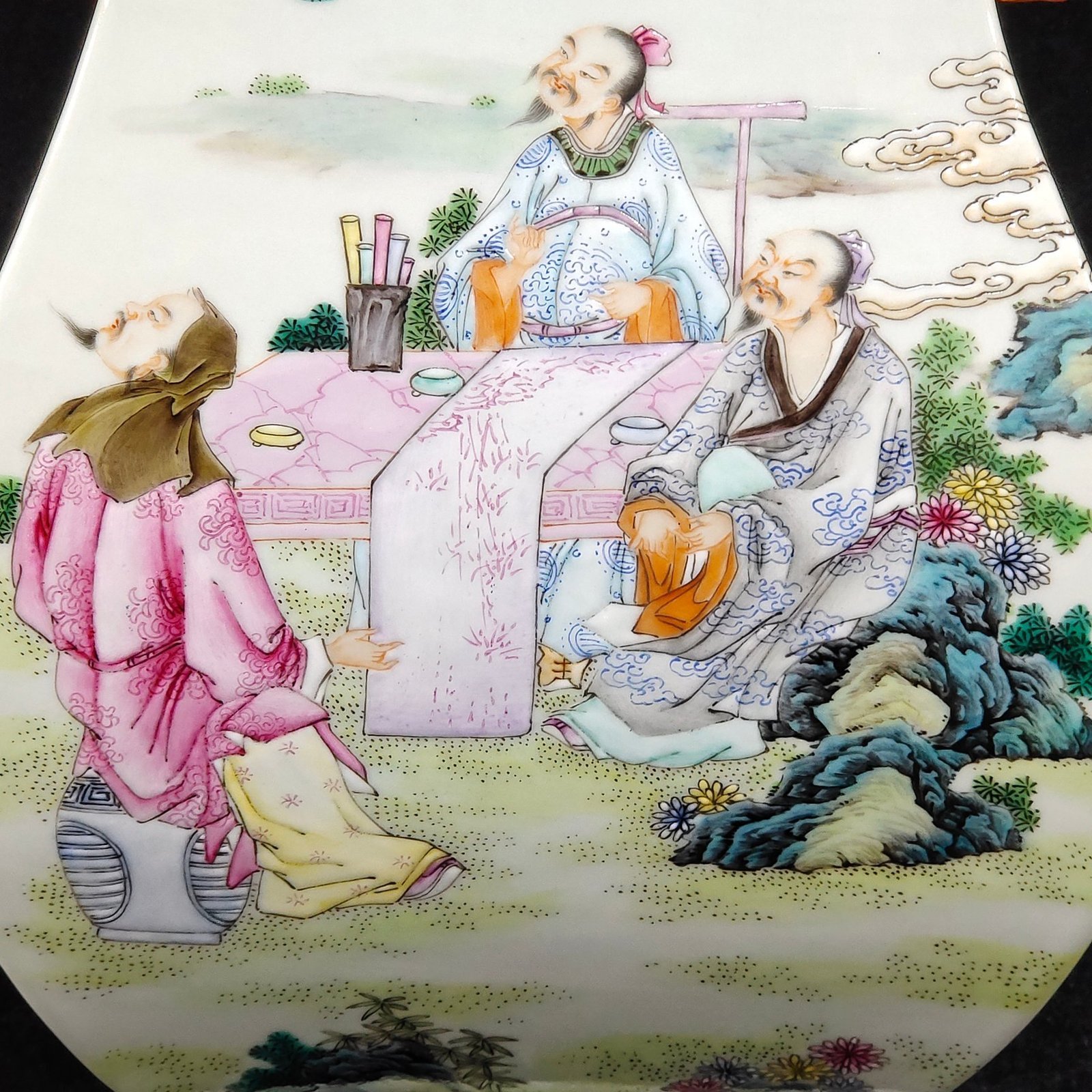 Qing Dynasty Qianlong character story square amphorae