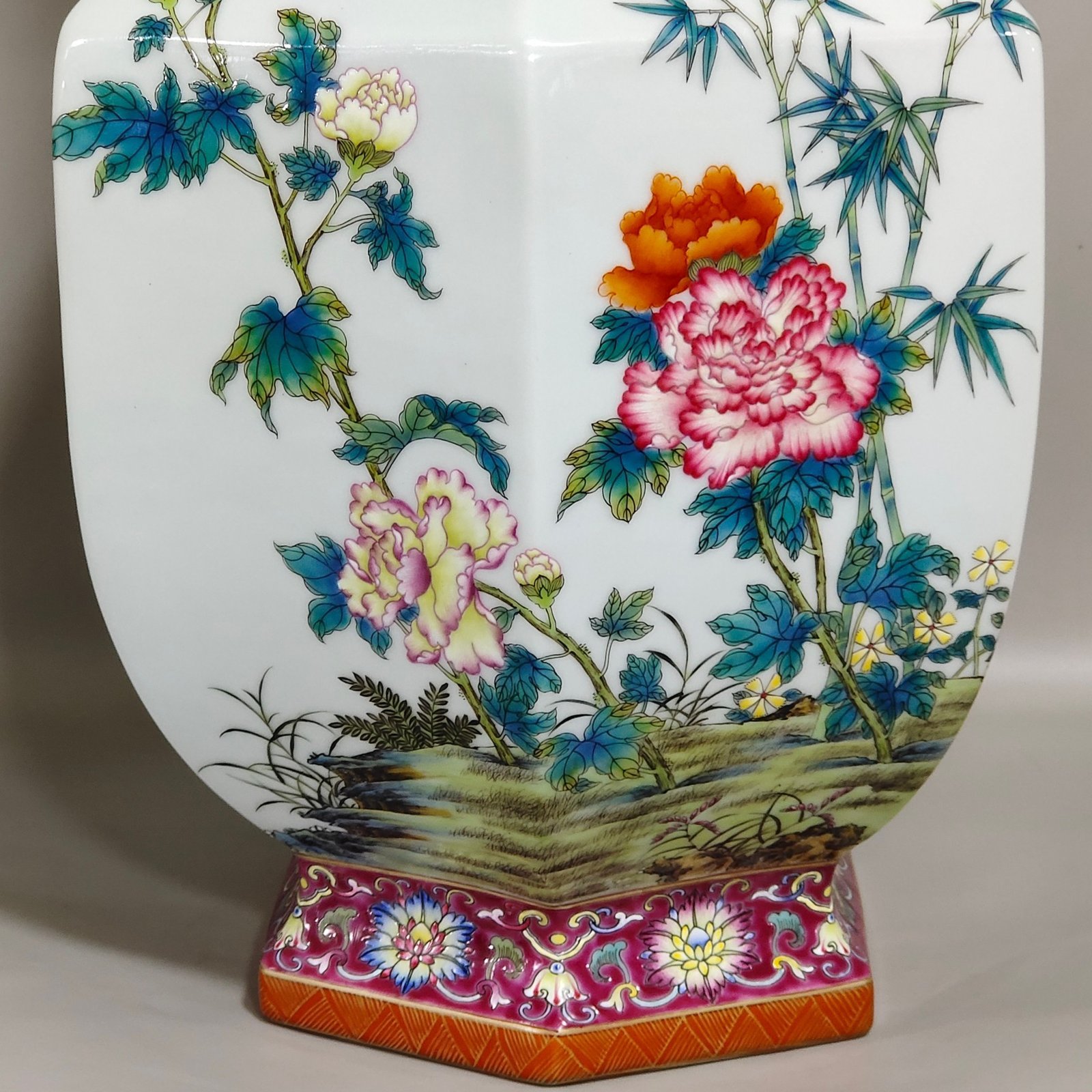 Qing Dynasty Qianlong six-sided mandarin duck flower poem amphora