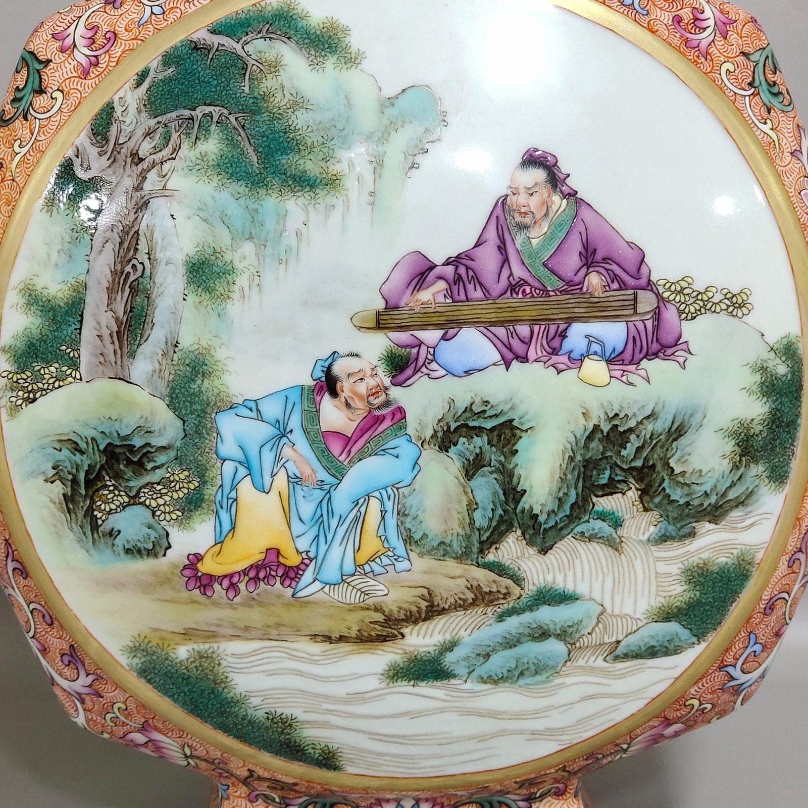 Qing Dynasty Qianlong a window-opening vase
