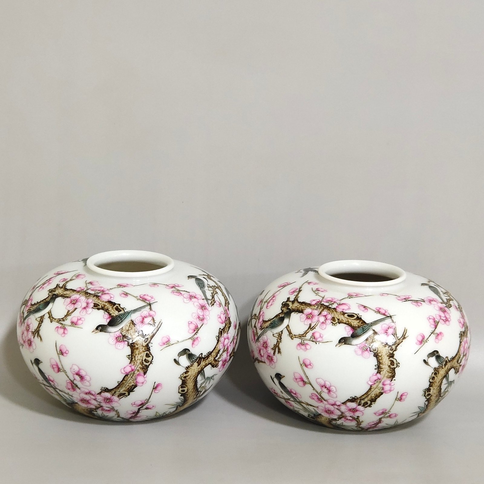 Qing Dynasty Qianlong’s Twelve Happinesses a water bowl
