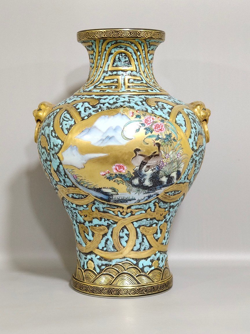 Qing Dynasty Qianlong bronze color embossed gold window amphora