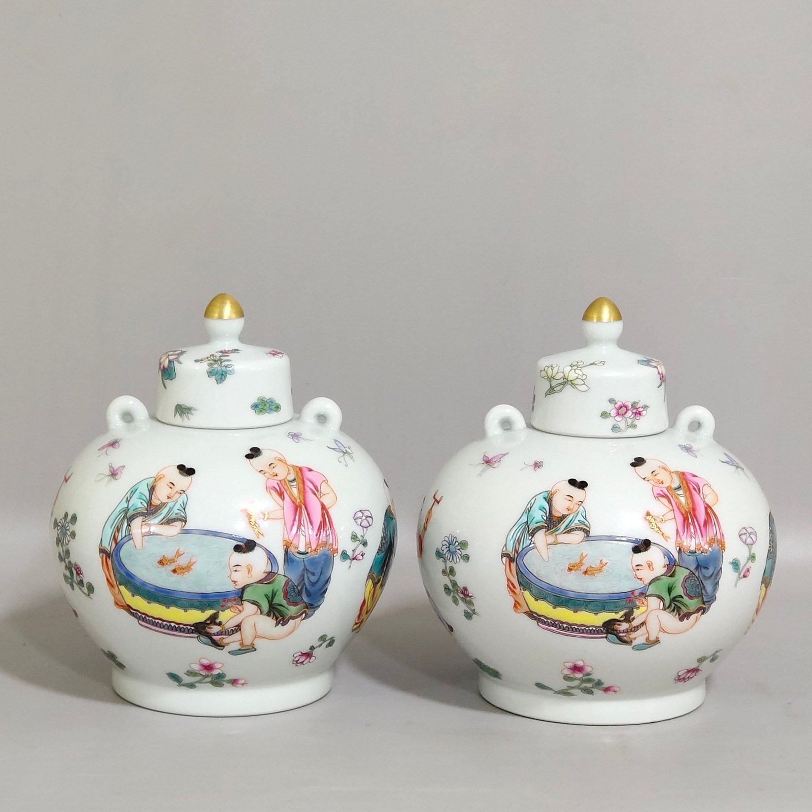 Qing Dynasty Qianlong infant play tea can