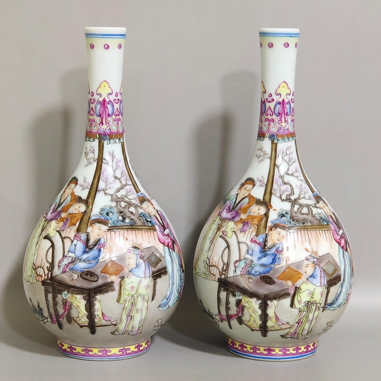 Qing Dynasty Qianlong A story vase