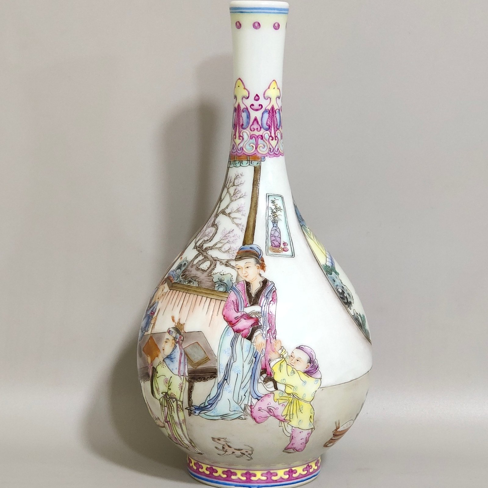 Qing Dynasty Qianlong A story vase
