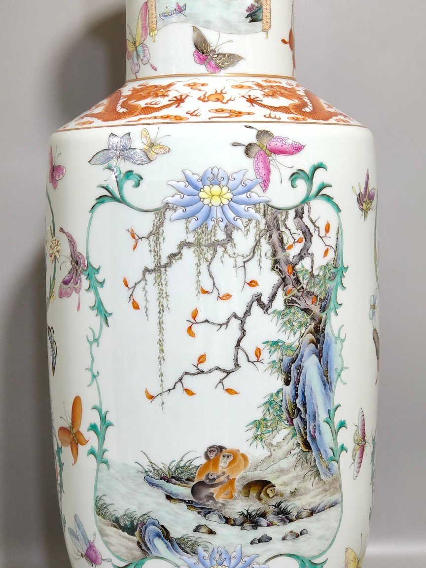 Qing Dynasty Qianlong A hammer vase granted