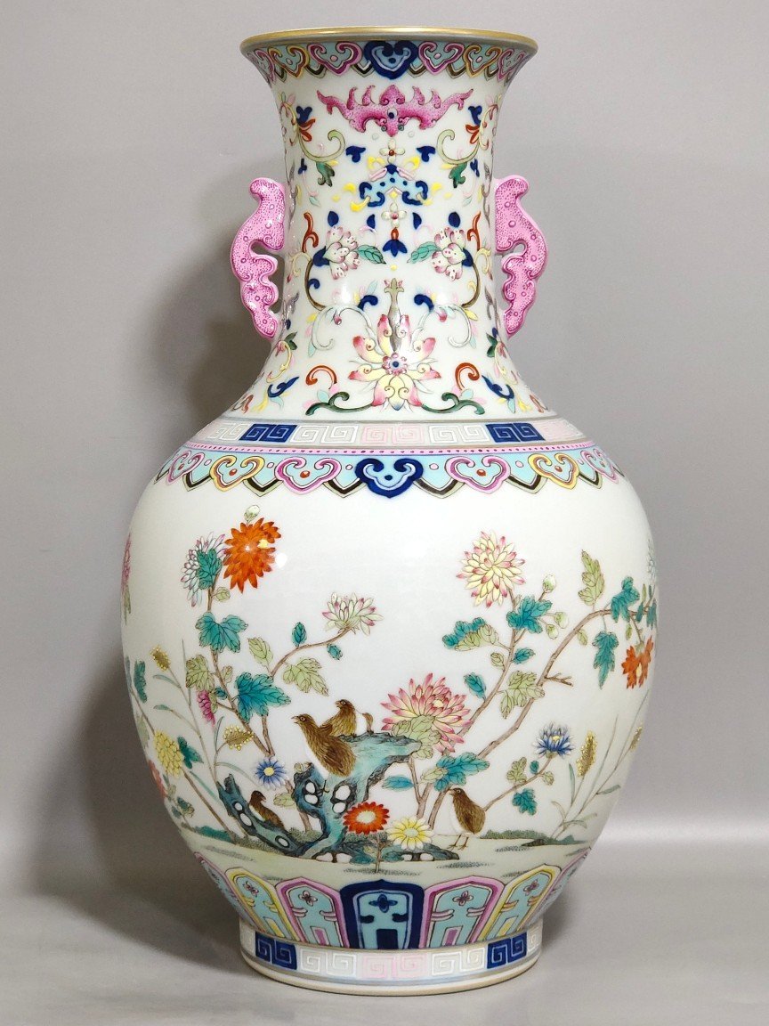Qing Dynasty Qianlong Doucai amphorae