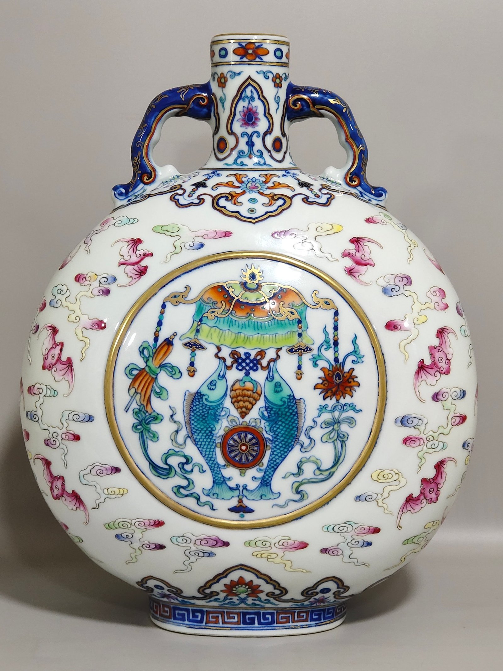 Qing Dynasty Qianlong doucai vase