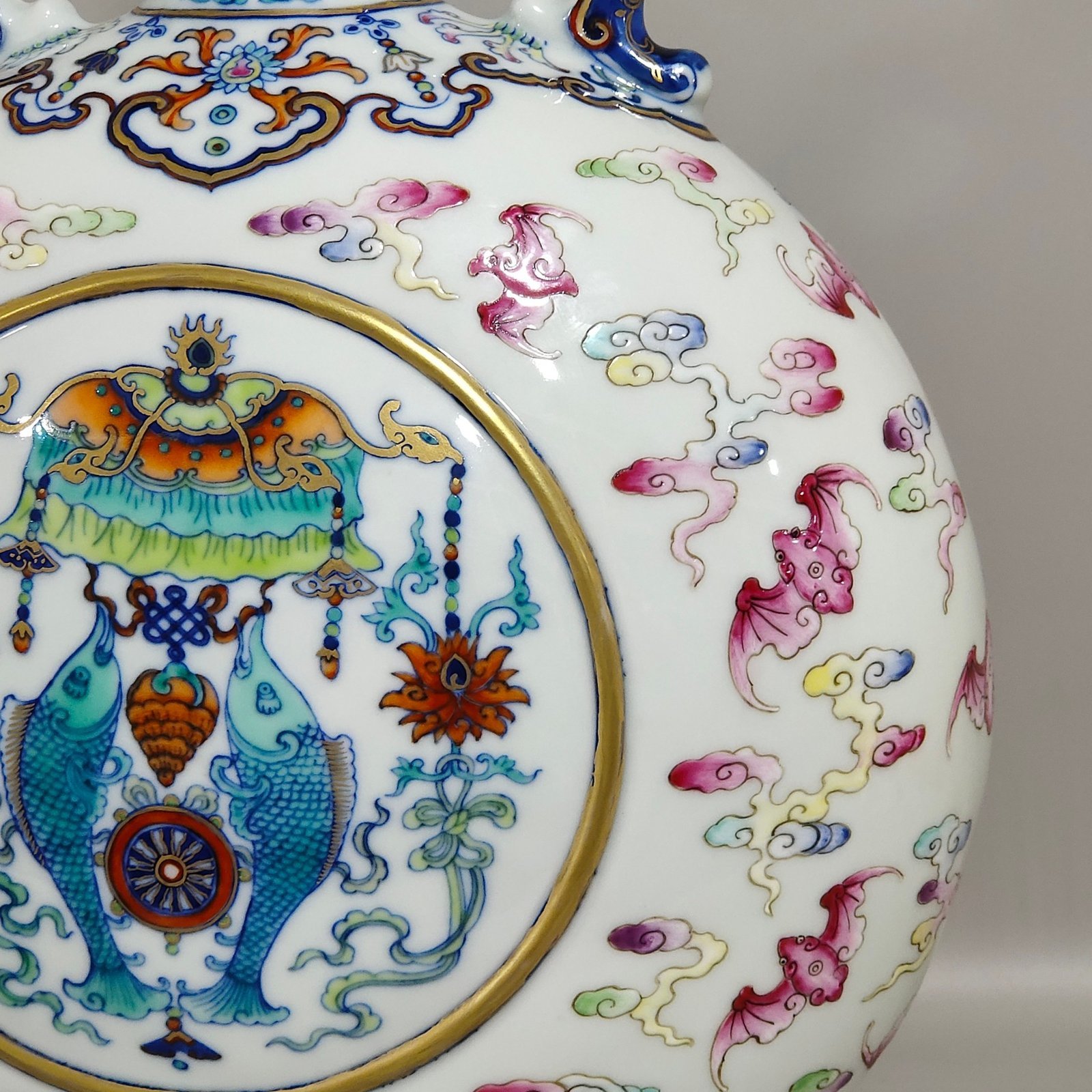 Qing Dynasty Qianlong doucai vase