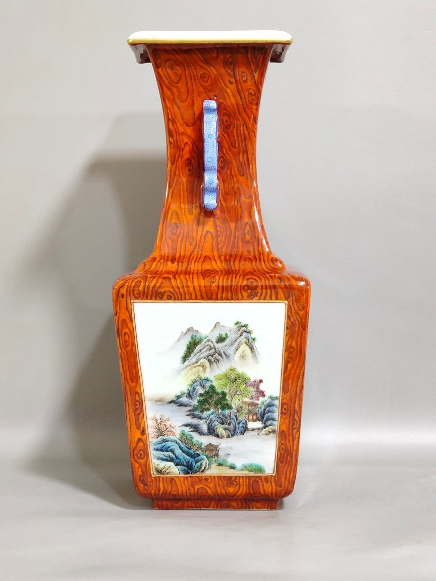 Qing Dynasty Qianlong wood grain glazed windowed landscape square amphora
