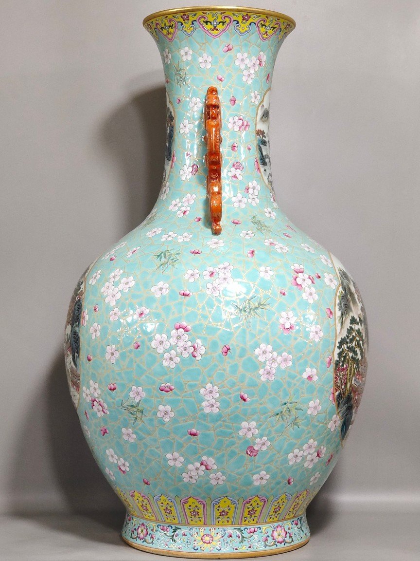 Qing Dynasty Qianlong A large turquoise green landscape amphora