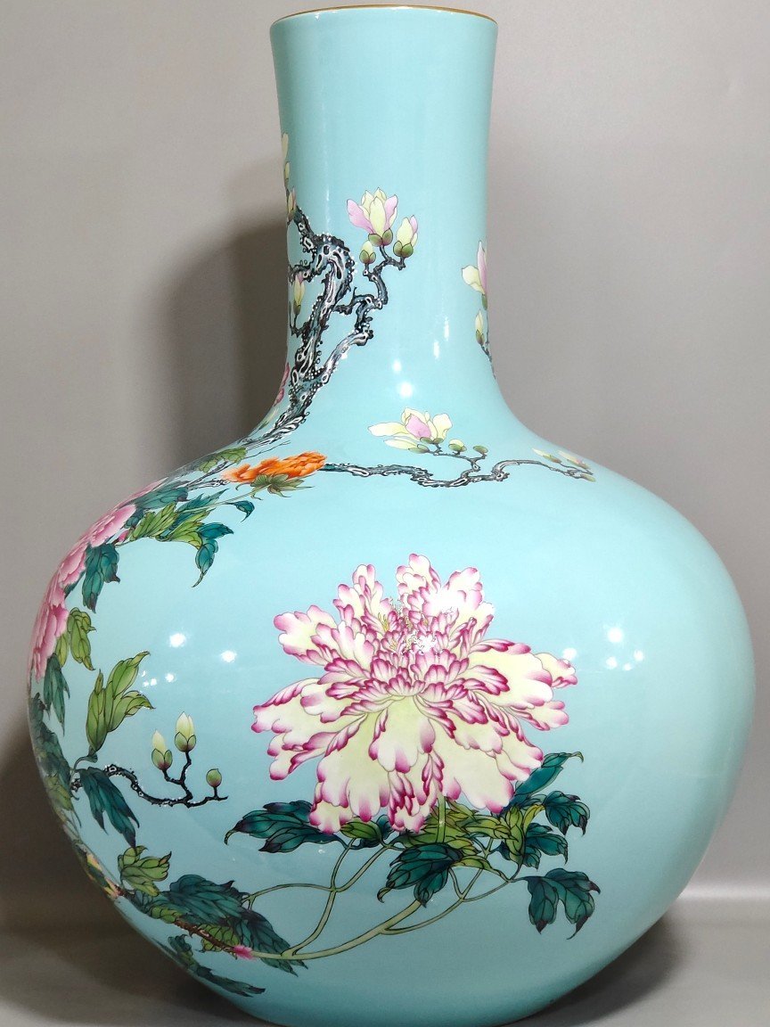 Qing Dynasty Qianlong turquoise green peony flower celestial vase