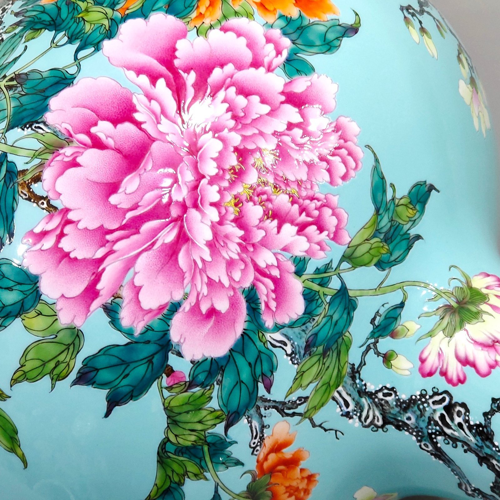 Qing Dynasty Qianlong turquoise green peony flower celestial vase