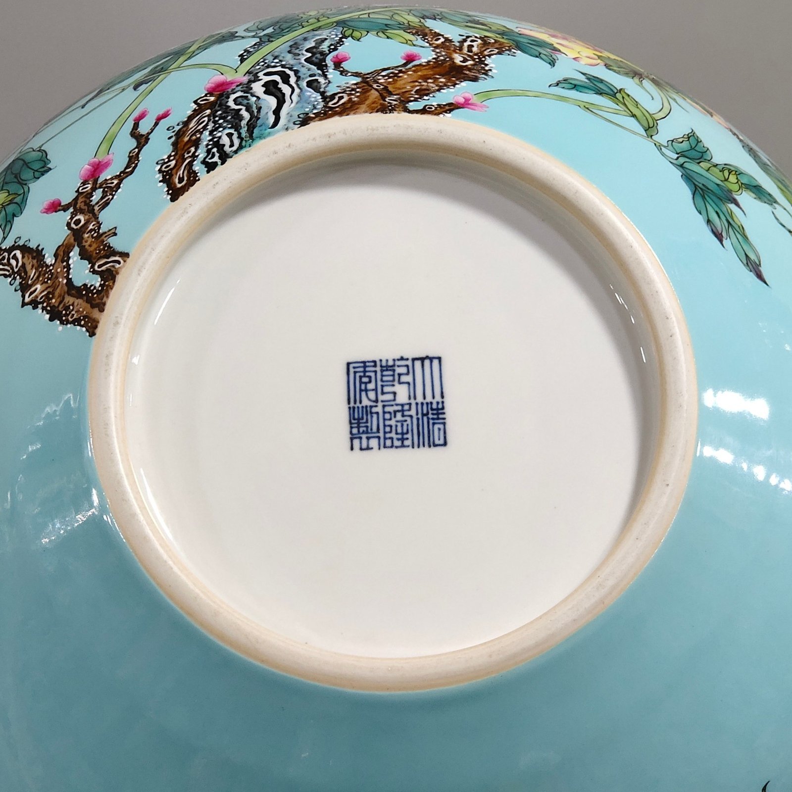 Qing Dynasty Qianlong turquoise green peony flower celestial vase
