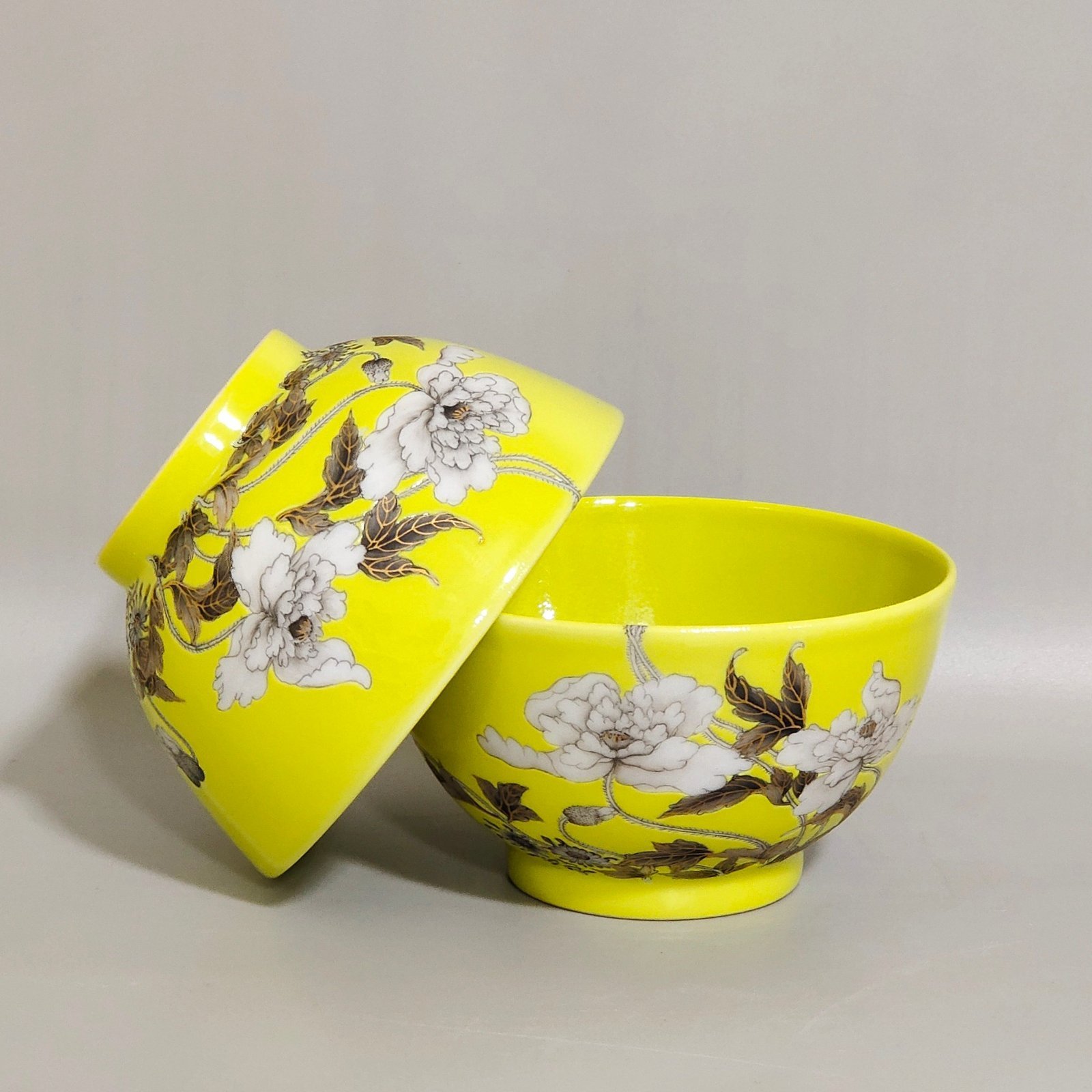 Qing Dynasty Qianlong lemon yellow glaze ink and gold poppy cup