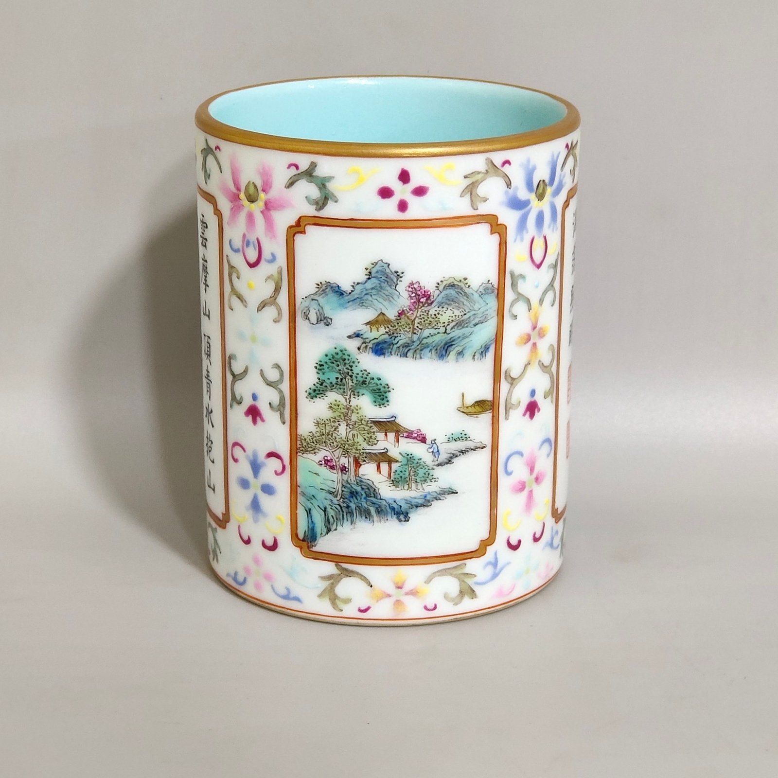 Qing Dynasty Qianlong Yangcai landscape poem pen holder
