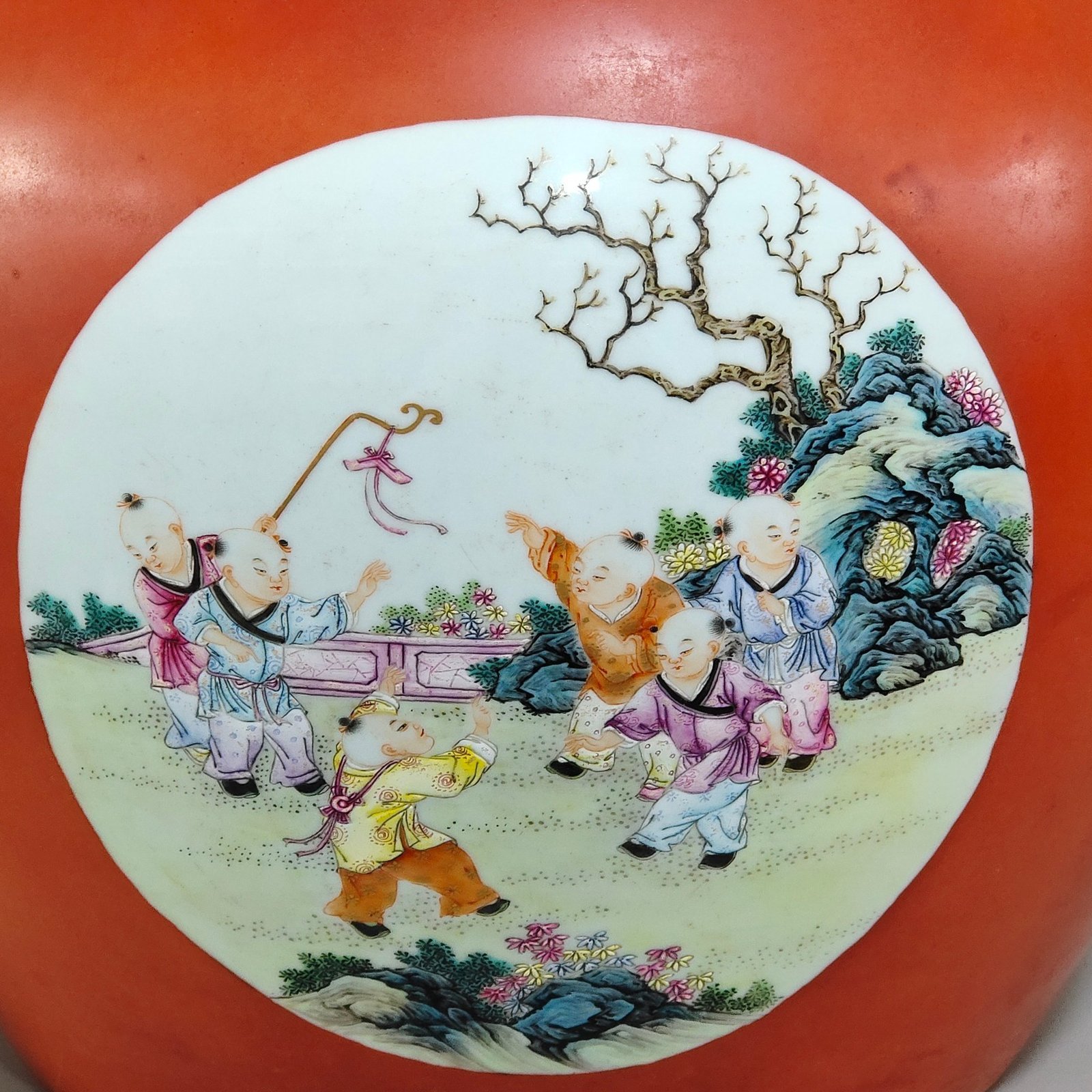 Qing Dynasty Qianlong Coral red apple vat with window showing baby playing